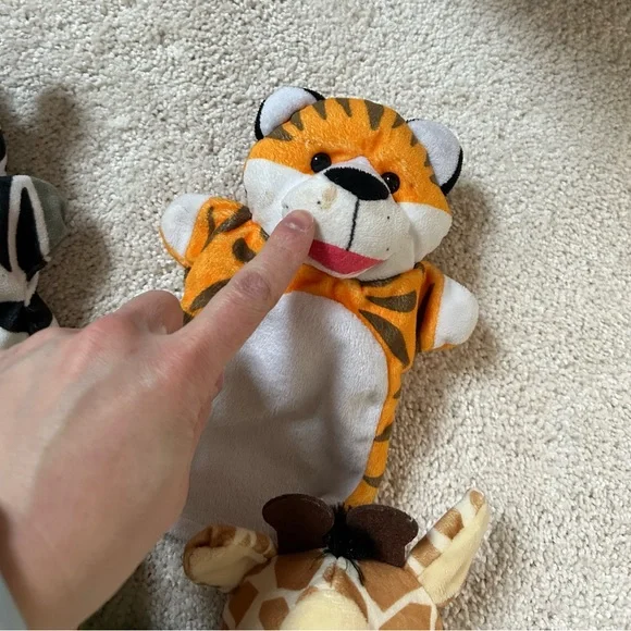 Melissa & Doug Colorful Jungle & Parrot Plush Hand Puppet Set - Picture 3 of 3